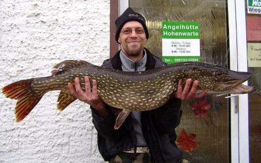 Andreas Bittert  -  Hecht 
 106 cm   9100 gr 
 Wobbler 
 Hohenwartestausee 
 26.11.2010 